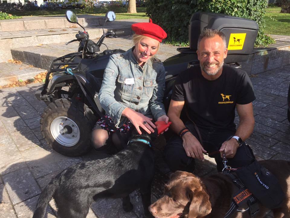 Minima Duurzaamheidskoningin met Enjoy Cleaning Up